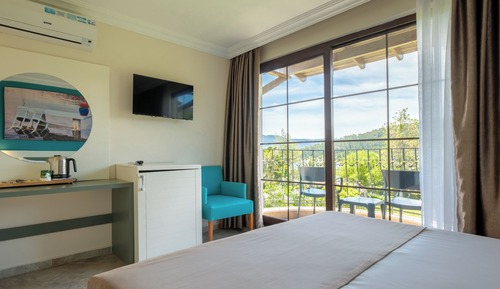 Habitación estándar, vistas parciales al mar