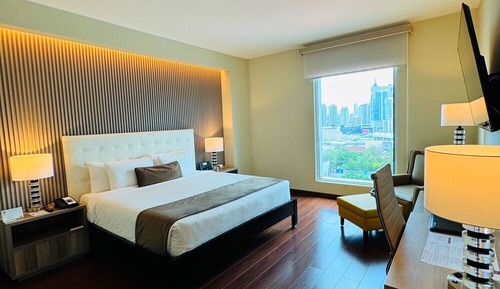 Habitación Deluxe, 1 cama de matrimonio grande, vistas a la ciudad