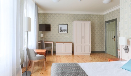 Habitación superior con 1 cama doble o 2 individuales