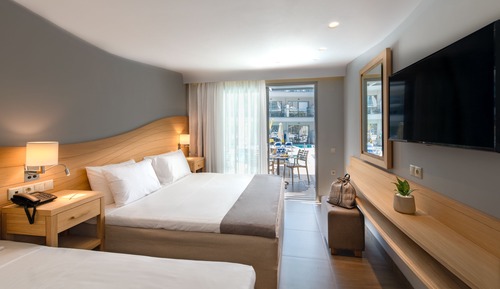 Habitación familiar, 2 habitaciones, piscina privada, vistas al jardín
