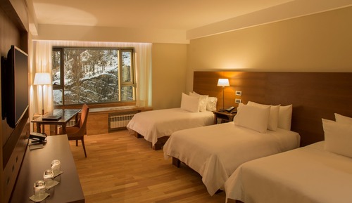 Habitación triple Deluxe, vistas a la montaña