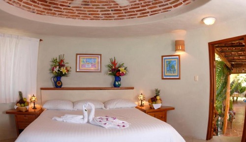 Suite, 1 cama de matrimonio grande, vistas al jardín (with shared terrace)