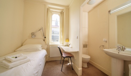 Habitación individual, baño privado