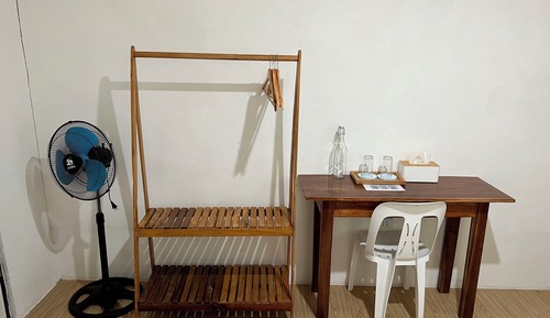 Habitación básica con 1 cama doble o 2 individuales