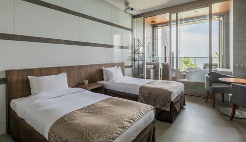Habitación de lujo con 2 camas individuales