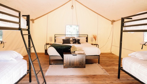 XL Family Tent Sleeps 5 w/ King 40 Acres