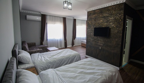 Habitación triple clásica, vistas a la ciudad