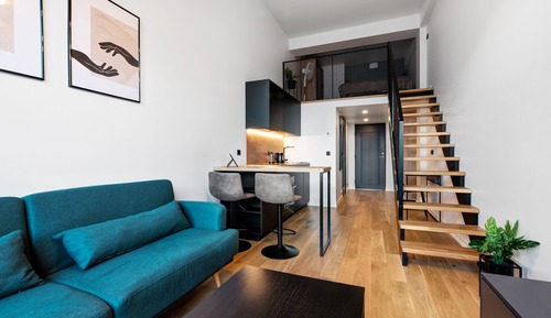 Loft básico, 1 cama de matrimonio con sofá cama (Homey Studio - Loft for 3)