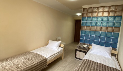 Habitación estándar con 1 cama doble o 2 individuales
