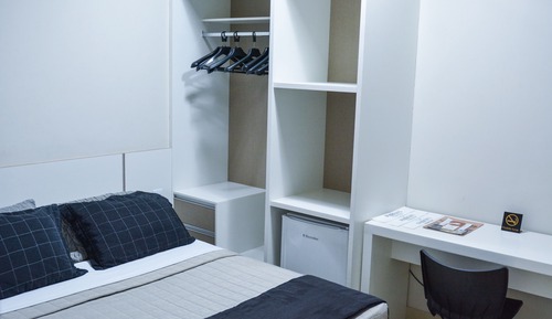 Habitación Confort con 1 cama doble o 2 individuales