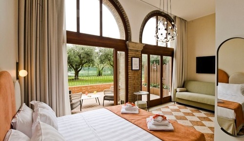 Habitación Elite, patio, vistas al jardín (Olivia)