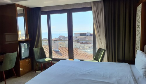 Habitación junior, 1 cama de matrimonio, vistas al mar, en esquina