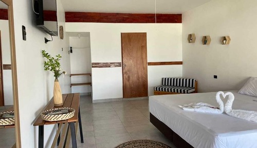 Habitación Deluxe doble, 1 cama de matrimonio grande, vistas al mar, planta baja