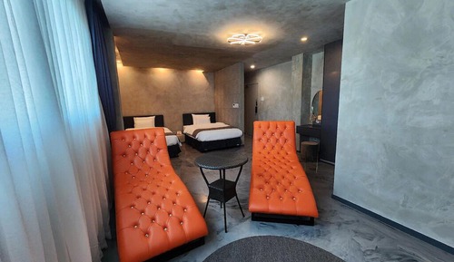 Habitación superior con 1 cama doble o 2 individuales