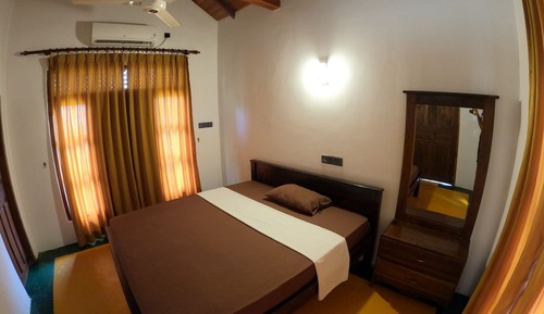 Habitación económica con 1 cama doble o 2 individuales