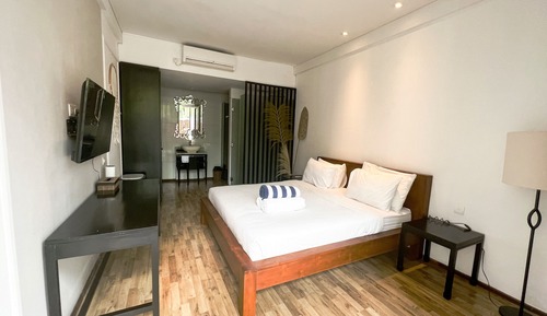 Villa exclusiva, 2 habitaciones, bañera de hidromasaje, vistas a la piscina
