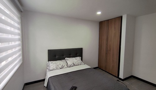 Apartamento de diseño, 1 cama doble con sofá cama
