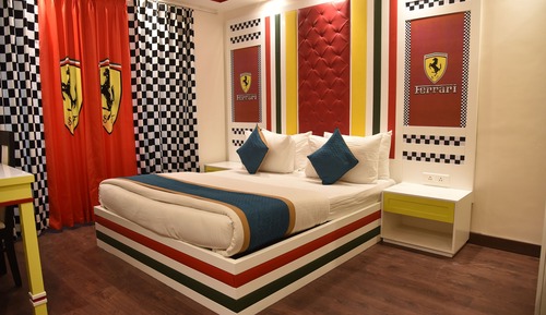 Suite estudio (with Living Room and Private Balcony)