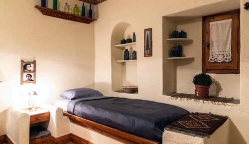 Habitación tradicional con 2 camas individuales