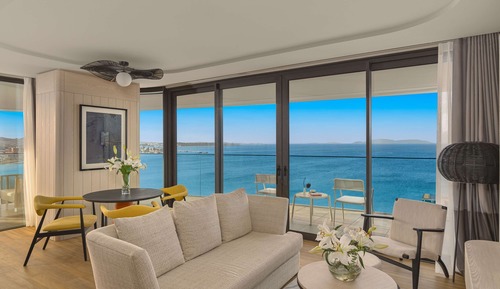 Suite, vistas al mar, en esquina