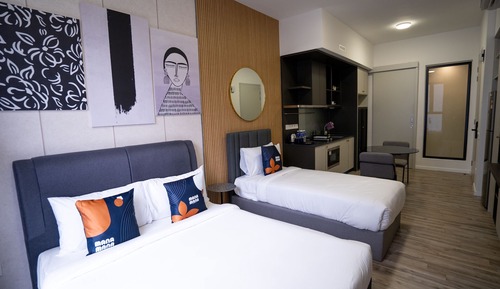 Estudio familiar, 1 cama de matrimonio, vistas a la ciudad