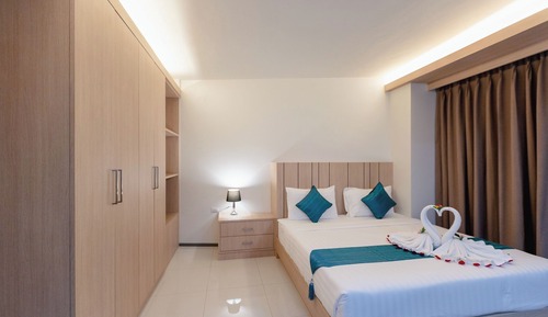 Estudio, 1 cama de matrimonio grande