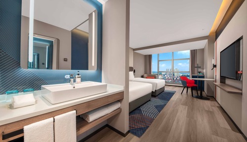 Habitación estándar, 2 camas dobles (Extra Floor Space, Stocked Minibar)