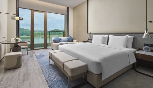 Habitación Premium, 1 cama de matrimonio grande, Acceso al salón del club, vistas al río
