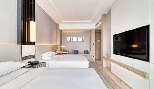 Habitación estándar, 2 camas dobles, vistas a la ciudad