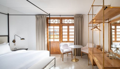 Courtyard Room - Double