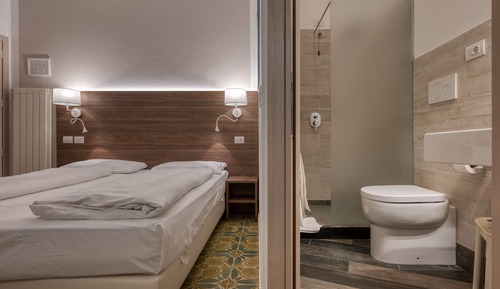 Habitación estándar con 1 cama doble o 2 individuales
