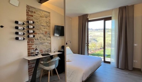 Habitación panorámica doble, 1 cama doble, acceso a la piscina, vistas al viñedo