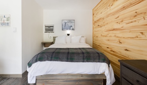 Habitación básica, 2 camas de matrimonio, vistas a la montaña, junto a la montaña