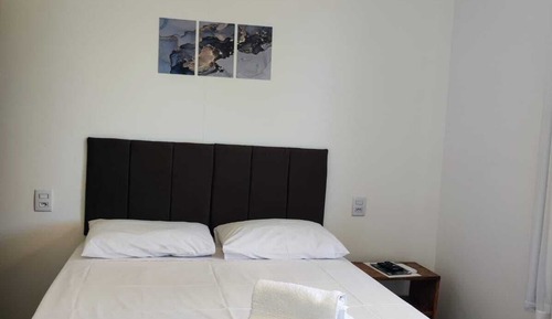 Habitación estándar con 2 camas individuales, 1 cama doble