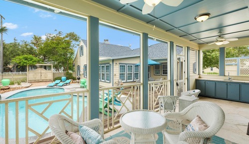 Casa (2 Bedrooms)