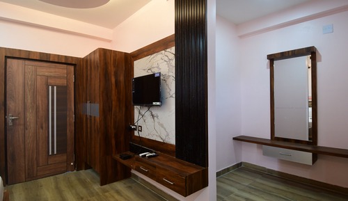 Habitación Deluxe doble, 1 cama de matrimonio, fumadores, vistas a la ciudad