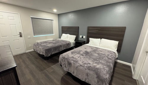 Habitación doble, 2 camas dobles, ducha adaptada, no fumadores