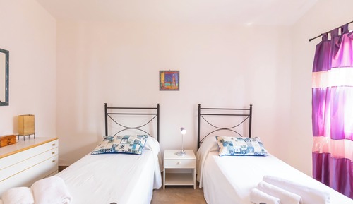 Villa familiar, 3 habitaciones, piscina privada, vistas al mar