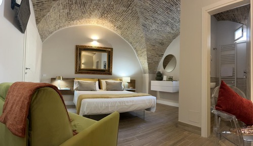 Habitación Confort, 1 cama doble, vistas a la ciudad, planta baja
