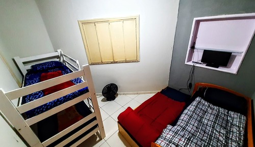 Dormitorio compartido, solo para mujeres