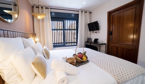 Habitación de diseño doble, baño privado (Fleur de Canne)