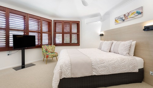 Villa romántica, 2 habitaciones, bañera de hidromasaje, vistas al jardín