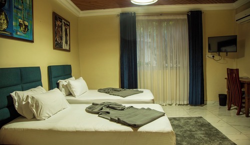Habitación familiar con 1 cama doble o 2 individuales