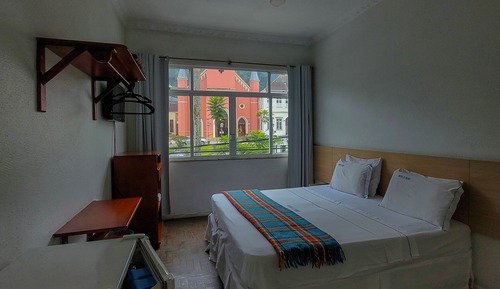Habitación estándar con 1 cama doble o 2 individuales