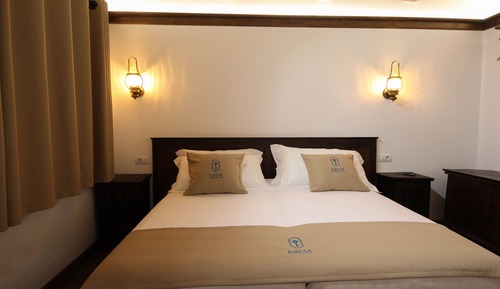 Habitación Deluxe con 1 cama doble o 2 individuales