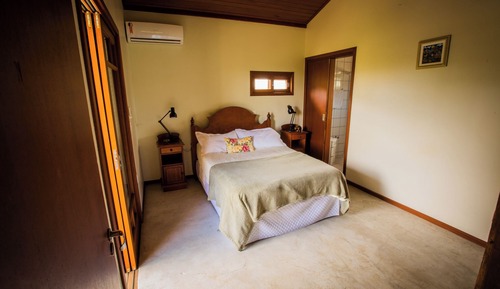 Apartamento Lagoa do Peri com Cozinha e Vista à Piscina