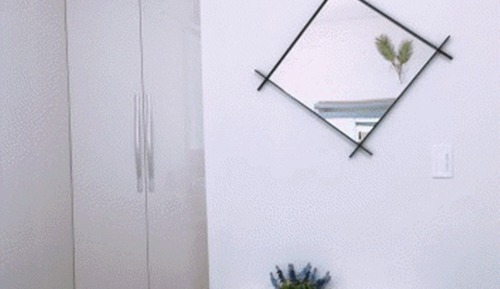 Room (Pine Tree 2)