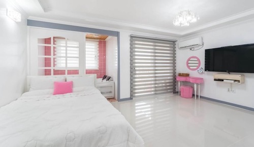 Room (July Room (Jet Spa))