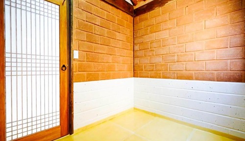 Room (ChiyuChae (Ondol Unshared House))