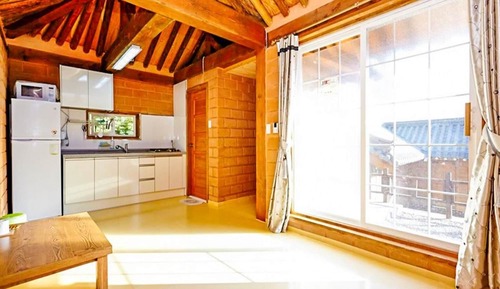 Room (JayeonChae (Ondol  Unshared House))